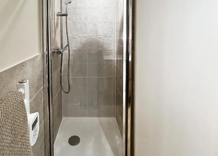 T2 Renove, Quartier Compans Lägenhet