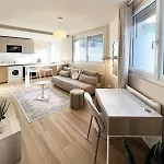 T2 Renove, Quartier Compans アパート