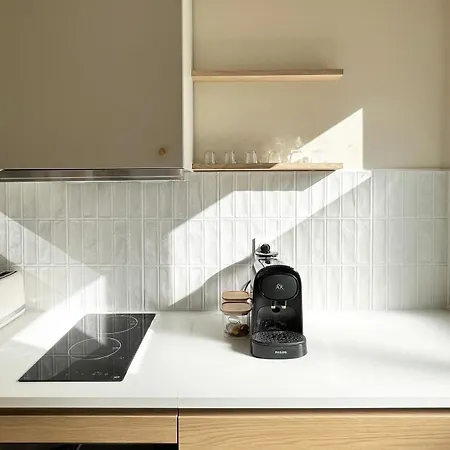 T2 Rénové, Quartier Compans